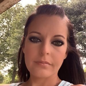 Meet your Posher, Shaina